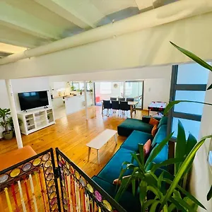 down-town-oasis-spacious-loft-with-private-parking.brusselshotelsbook.com/